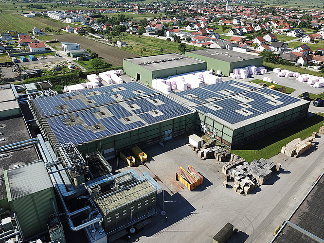 Photovoltaik-Anlage am Dach des Werkes Purbach 